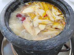 -南渝食府.墨脱石锅松茸鸡