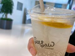 柠檬气泡水-Seesaw Coffee(上海国金中心店)