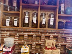 -闯关东东北农家菜(崂山石老人店)