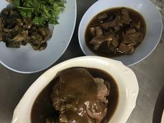-Kha Mu Charoensang(Silom)