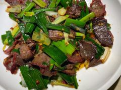 大蒜炒腊牛肉-大碗先生(万家丽店)