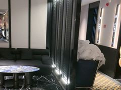-万泊酒店(长沙五一广场国金中心店)