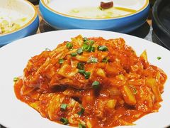 辣白菜-明洞阿姨·韩式酱蟹烤肉·创意料理(三元桥店)