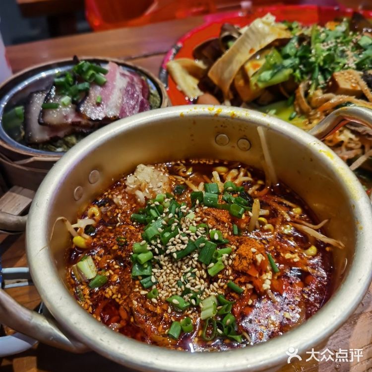 当之无愧的麻辣烫No.1，食材太丰富🎉[礼花]