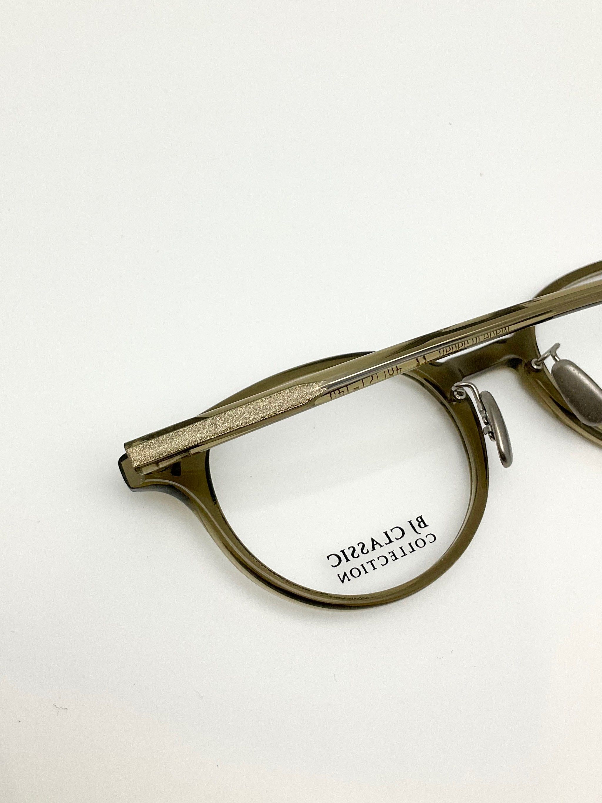 手工制作的眼镜