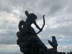 -巴陵广场