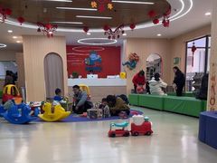 -爱威盛亲子俱乐部·纽约国际早托中心