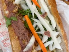 -Bánh Mì Huynh Hoa
