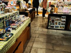 -猫的天空之城概念书店(苏州诚品店)