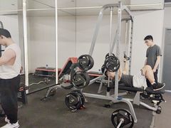 -乐刻运动健身(同曦假日百货店)