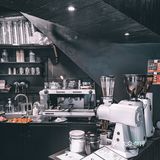 探店in广州🌄坐拥老城区三角大景的炭黑四层咖啡