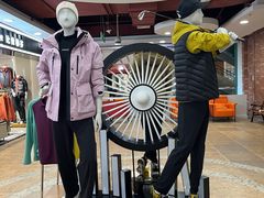 -燕莎奥特莱斯购物中心