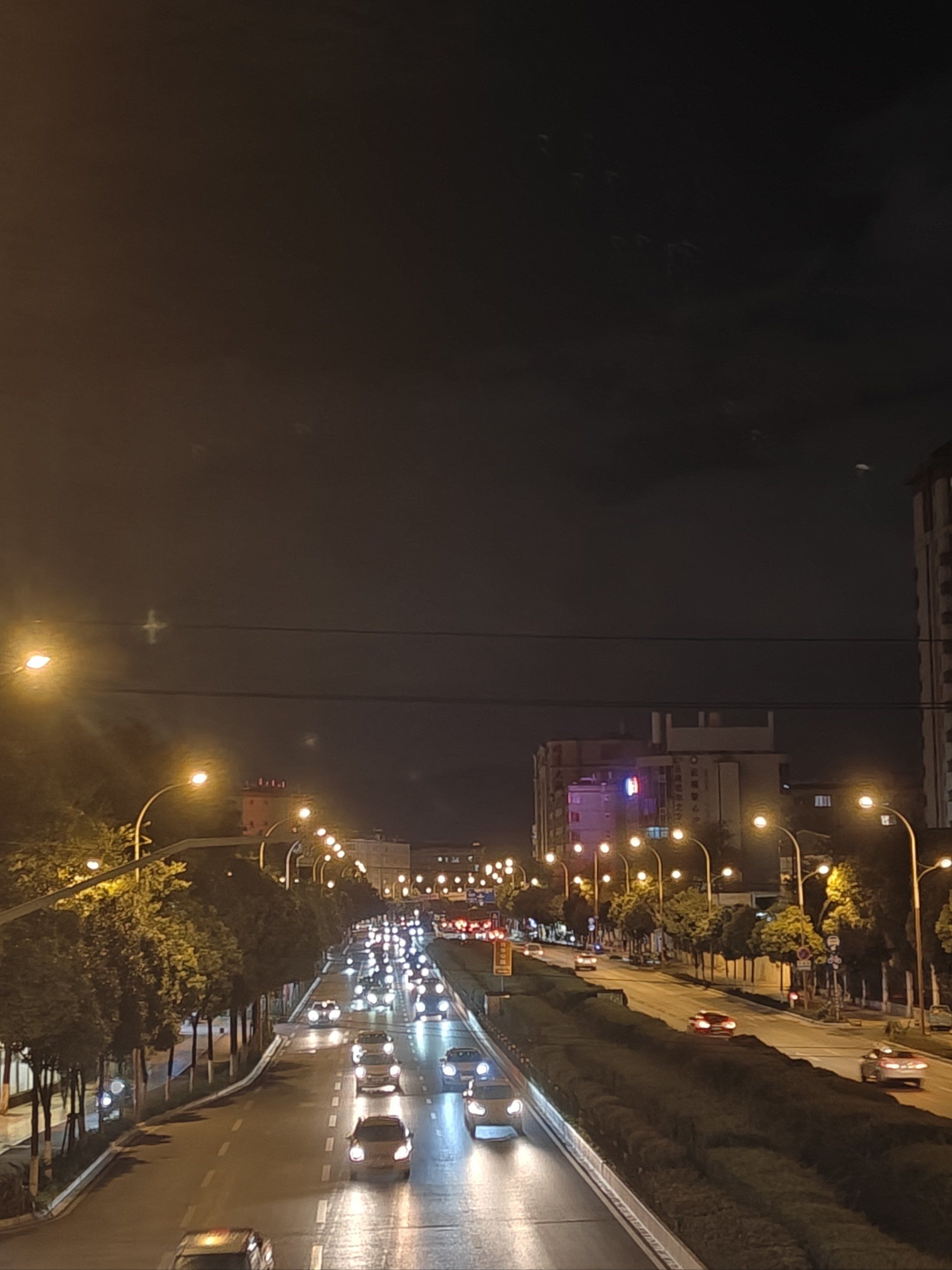 夜景还得是昆明,城夜风光不眠时;到处都是风景