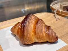 -天井·丑面包搭咖啡