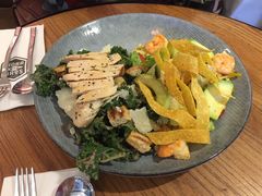 鲜虾牛油果沙拉-Moka Bros 摩卡站(西单大悦城店)