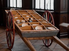-Nathalie Djurberg与Hans Berg“牛皮纸包裹的月亮”-Prada荣宅当季展览