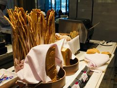 -飨食汇全日制餐厅·昆山皇冠假日酒店(九方店)