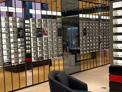 -LensCrafters亮视点(东方新天地店)