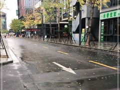 -万科·虹桥云停车场
