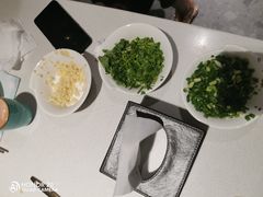-墨居上隐·院子里火锅(峨眉店)