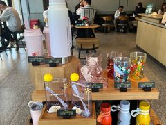 -星巴克(上海汇锦里店)