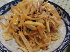 -蜗牛小馆醉乡民谣云南菜(惠新西里店)