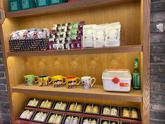 零售区-茶颜悦色(金茂览秀城LG层外街店)