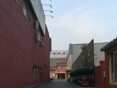 -健龙森俱乐部·游泳·健身·羽毛球综合体育馆