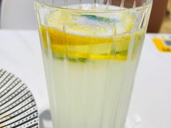 柠檬水-鲨鱼菲特(金沙湖店)