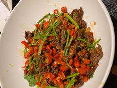 -鱼鲜饭香·招牌汽锅剁椒鱼头王