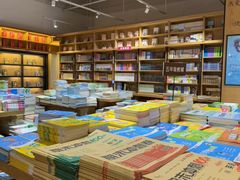 -新华书店(虹悦城店)