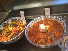 -广州万富希尔顿酒店·感趣自助餐厅·金秋蟹宴生蚝海鲜刺身