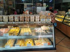 面包甜点陈列柜-赞记龙凤礼饼(广州市二宫向群宾馆店)