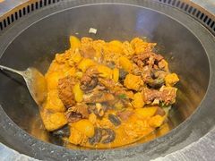 -山河屯铁锅炖·非遗东北菜(南山店)