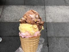 -詹爷爷乌节路街头冰淇淋