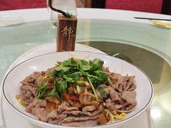 葱油淋黄牛肉-天鲜阁·海鲜粤菜·33年老字号(石槎白云站店)