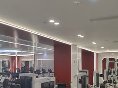 -英派斯健身旗舰店(海信国际中心馆)