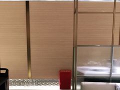 -红鼎豆捞·非遗鲍皇汤火锅(宝丰路店)