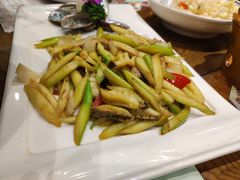 -黄泥岗·地道湖北菜(奥特莱斯店)