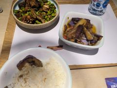 -老乡鸡(上海白玉兰广场店)