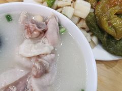 -雷祖芳老妈蹄花店