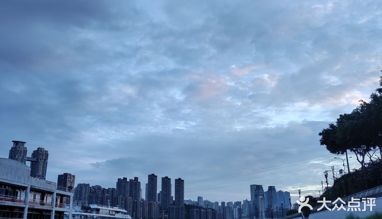 有些情感走到了尽头，就欣然接受吧。「长滨路」