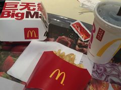 -麦当劳(轻轨曹杨路店)