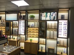 -LOGO眼镜·蔡司品牌折扣店(龙华清湖店)