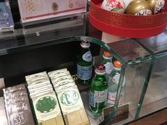 零售区-VENCHI 闻绮(北京国贸商城店)