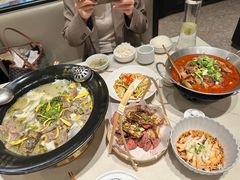 -渔语鱼酸菜鱼新川菜(来福士店)