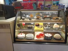 面包甜点陈列柜-DQ·蛋糕·冰淇淋(新佳丽店)