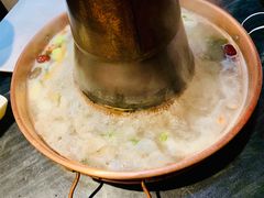 传统清汤锅底-南门四季铜锅涮肉(左家庄店)