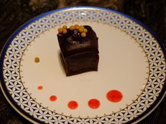 -LES ELITES 英集荟(南京西路店)