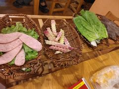 -阿婆情腊排骨火锅(忠义店)